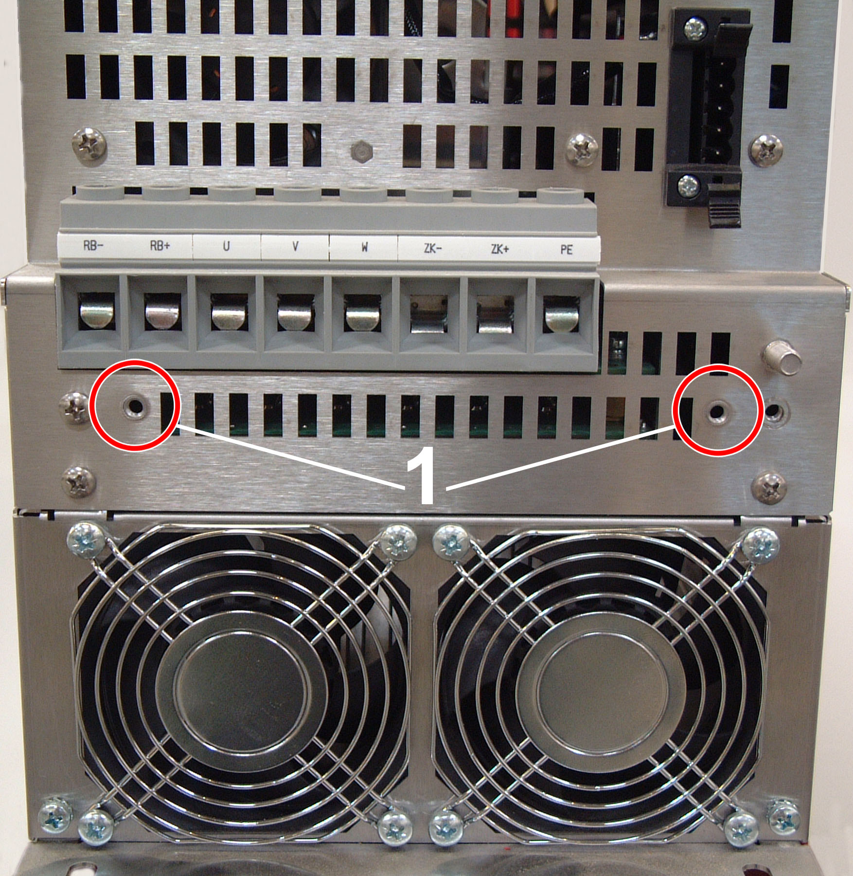 Montagebeispiele (60 A - 170 A Geräte) 3: